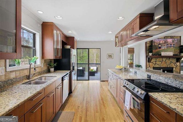 4123 Inola Trail NE, Roswell, GA 30075