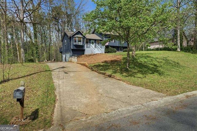 4123 Inola Trail NE, Roswell, GA 30075