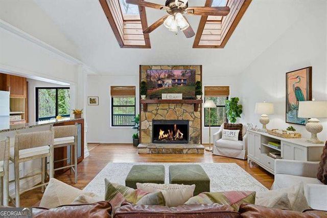 4123 Inola Trail NE, Roswell, GA 30075