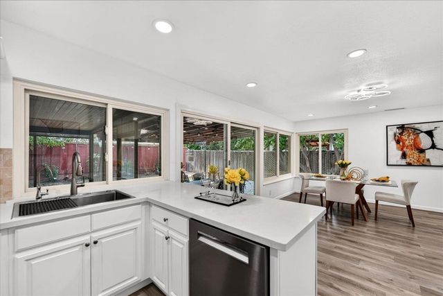 289 Martinvale Lane, San Jose, CA 95119