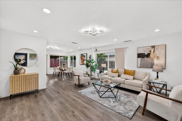 289 Martinvale Lane, San Jose, CA 95119