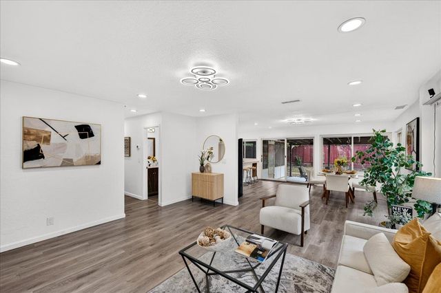 289 Martinvale Lane, San Jose, CA 95119
