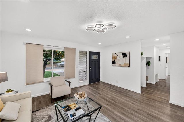 289 Martinvale Lane, San Jose, CA 95119