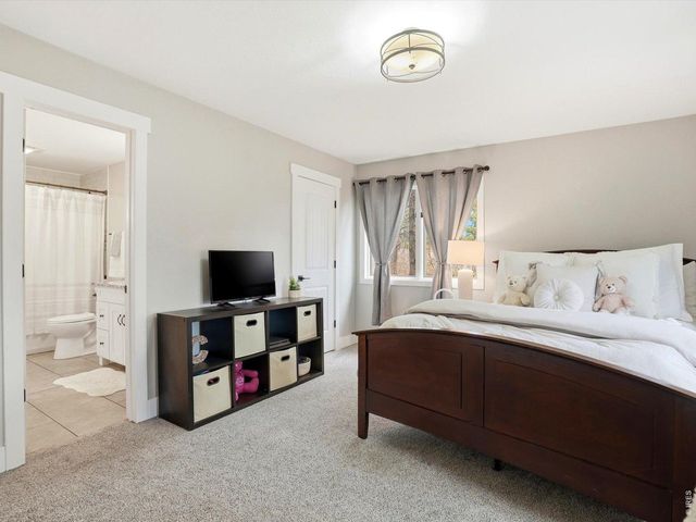 8987 Village Pines Cir, Franktown, CO 80116