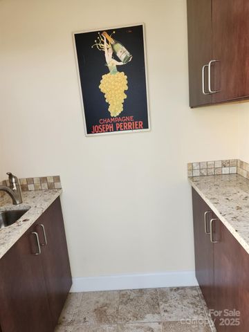 638 E 10th Street, Charlotte, NC 28202