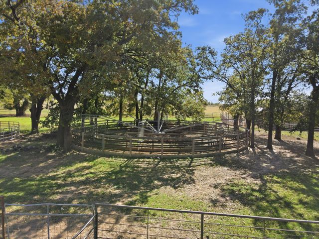 5071 Fm 1810, Chico, TX 76431