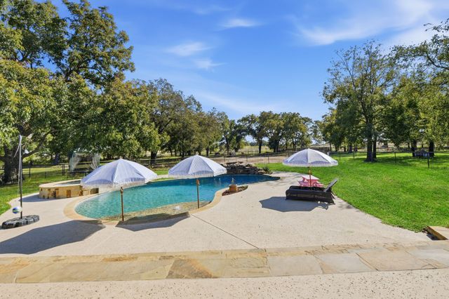 5071 Fm 1810, Chico, TX 76431