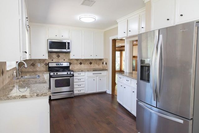 9010 Linkmeadow Lane, Houston, TX 77025