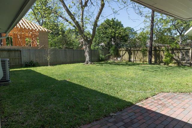 9010 Linkmeadow Lane, Houston, TX 77025