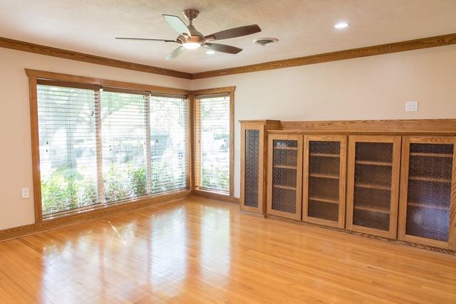 9010 Linkmeadow Lane, Houston, TX 77025