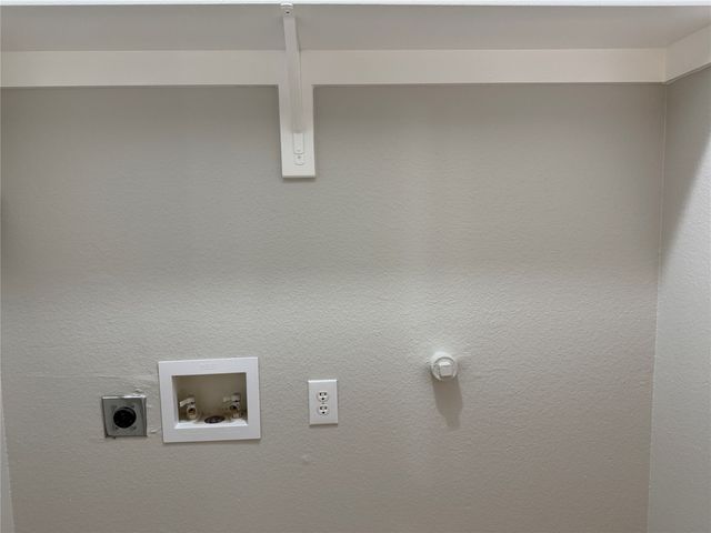 3332 Navaro Street, Dallas, TX 75212