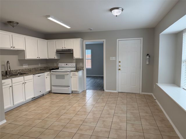 3332 Navaro Street, Dallas, TX 75212