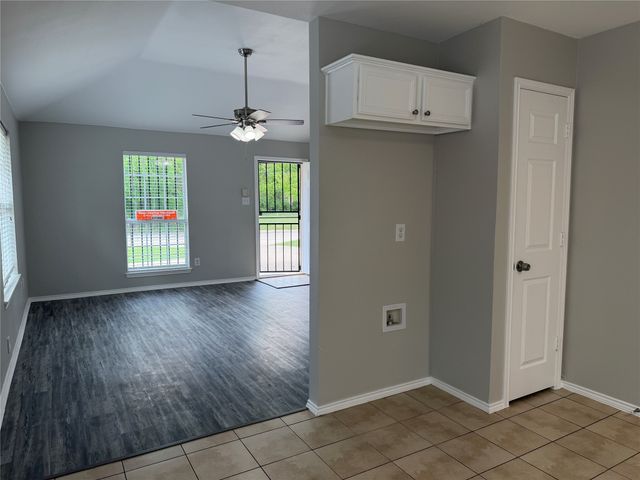 3332 Navaro Street, Dallas, TX 75212