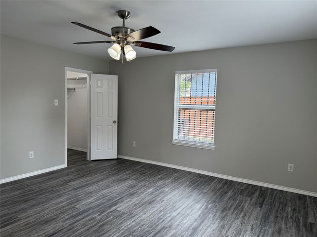 3332 Navaro Street, Dallas, TX 75212