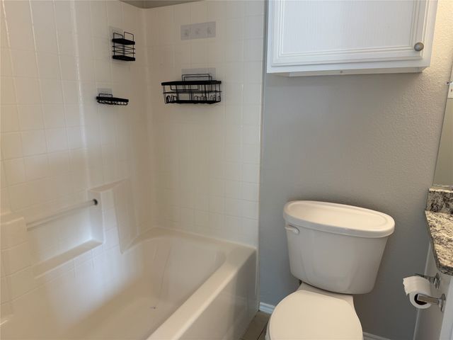 3332 Navaro Street, Dallas, TX 75212