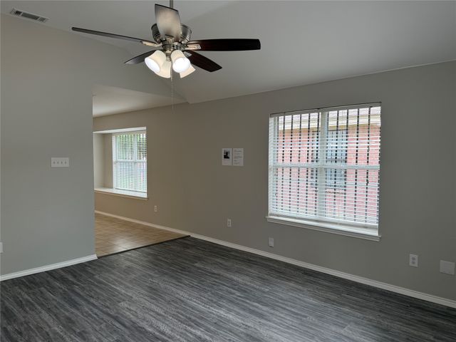 3332 Navaro Street, Dallas, TX 75212