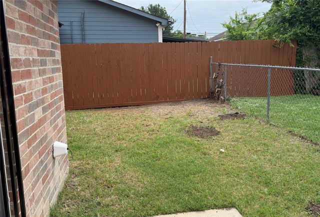 3332 Navaro Street, Dallas, TX 75212