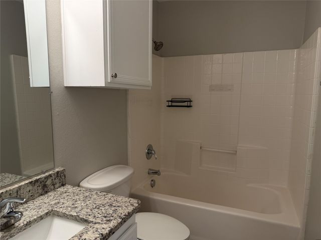 3332 Navaro Street, Dallas, TX 75212