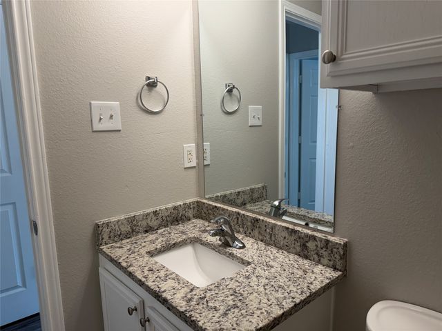 3332 Navaro Street, Dallas, TX 75212