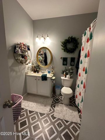 121 S King Street, Windsor, NC 27983