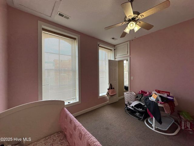 121 S King Street, Windsor, NC 27983