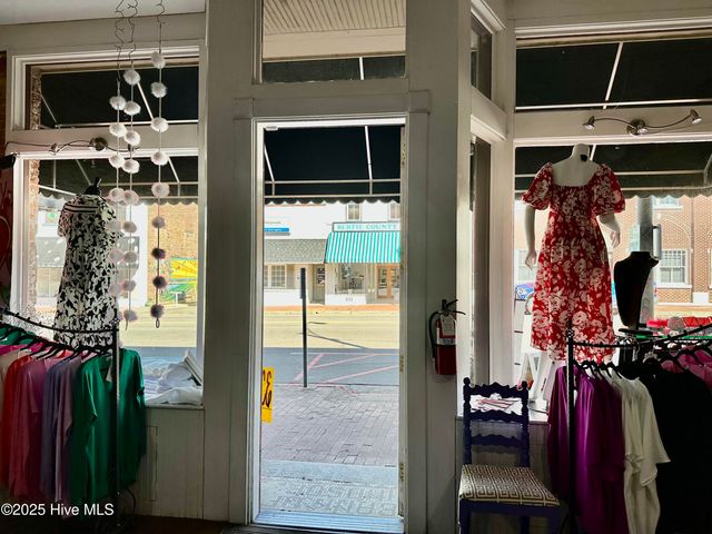 121 S King Street, Windsor, NC 27983