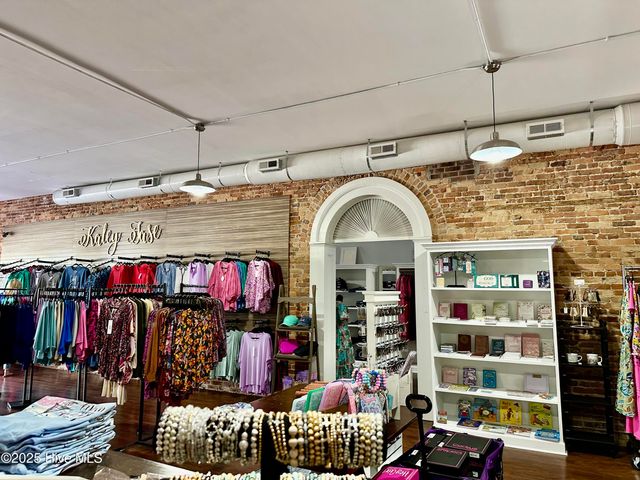 121 S King Street, Windsor, NC 27983