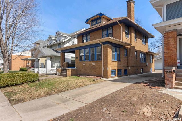 1210 N ELMWOOD Avenue, Peoria, IL 61606