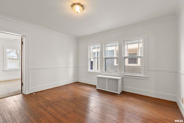 1210 N ELMWOOD Avenue, Peoria, IL 61606