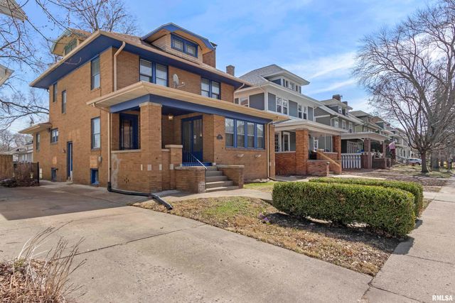 1210 N ELMWOOD Avenue, Peoria, IL 61606