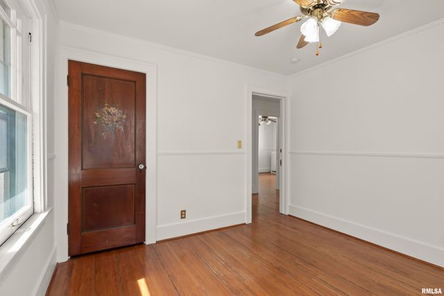 1210 N ELMWOOD Avenue, Peoria, IL 61606