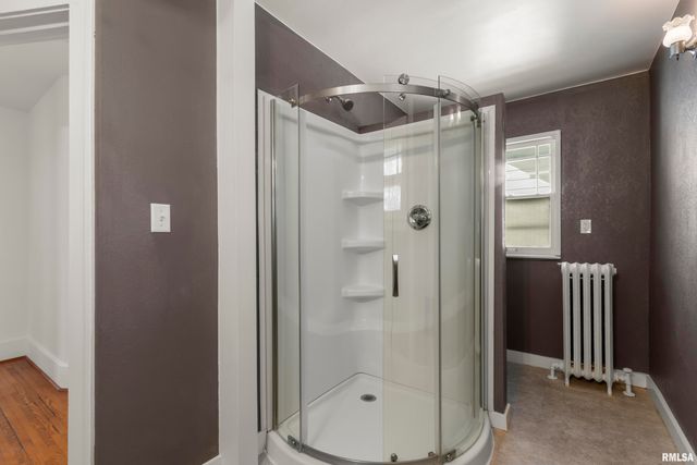 1210 N ELMWOOD Avenue, Peoria, IL 61606