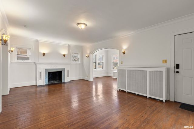 1210 N ELMWOOD Avenue, Peoria, IL 61606