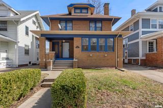 1210 N ELMWOOD Avenue, Peoria, IL 61606