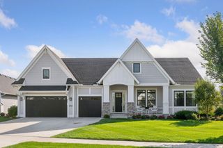 5865 Club Valley Road, Shorewood, MN 55331