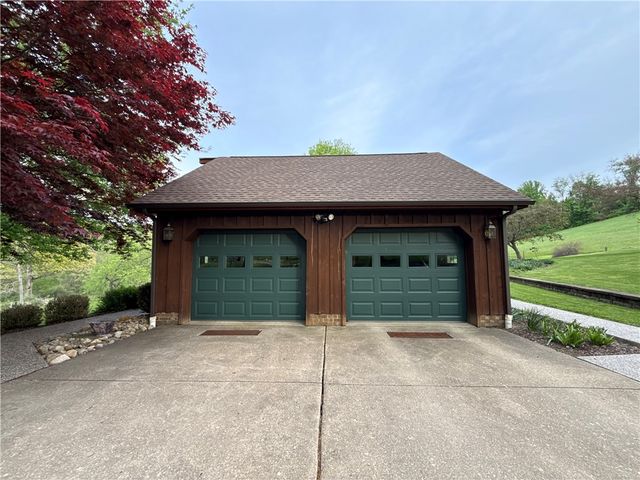 176 Ashmore Rd, Buffalo Twp, PA 15301