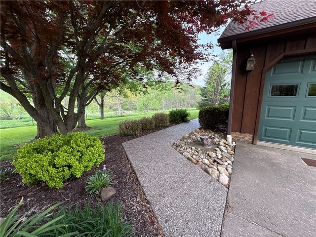 176 Ashmore Rd, Buffalo Twp, PA 15301