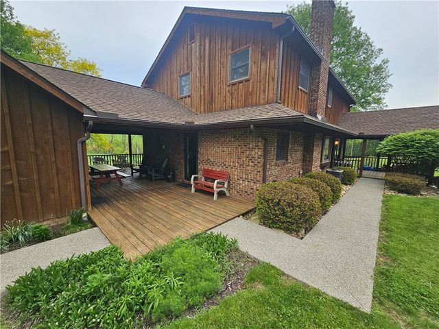 176 Ashmore Rd, Buffalo Twp, PA 15301