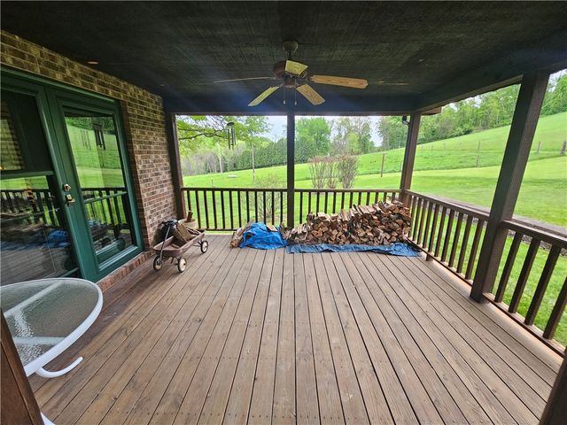 176 Ashmore Rd, Buffalo Twp, PA 15301