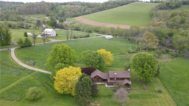 176 Ashmore Rd, Buffalo Twp, PA 15301