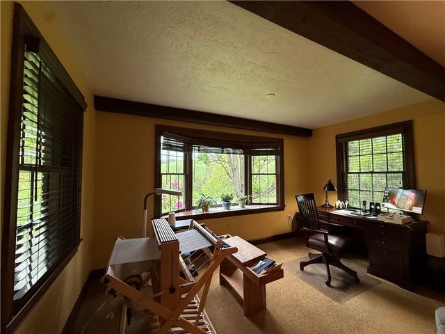 176 Ashmore Rd, Buffalo Twp, PA 15301