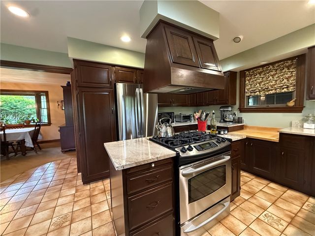 176 Ashmore Rd, Buffalo Twp, PA 15301