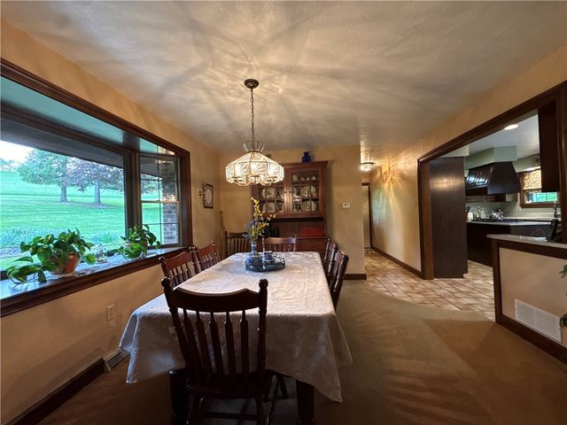 176 Ashmore Rd, Buffalo Twp, PA 15301
