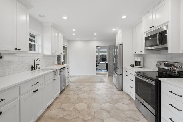 4644 Selkirk Drive, Fort Worth, TX 76109