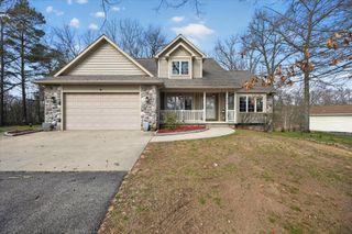 2116 Scenic Hills Drive, Jackson, MI 49201