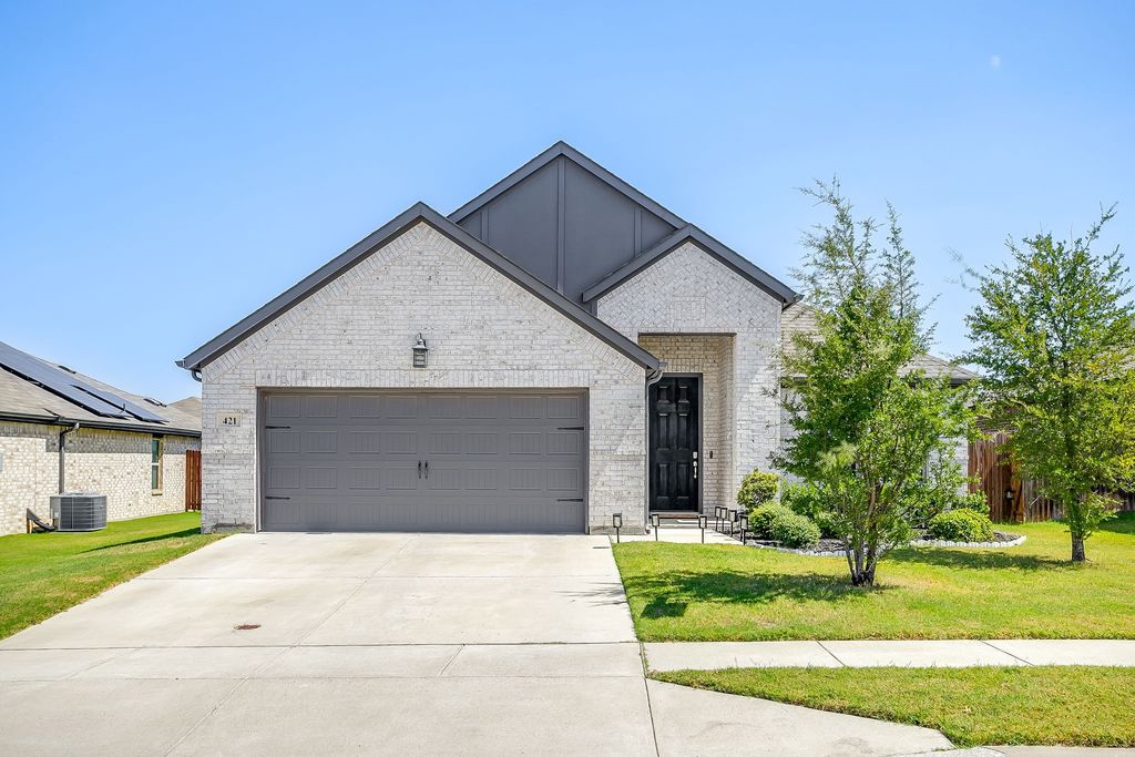 421 Escondido Street, Weatherford, TX 76087 — exterior