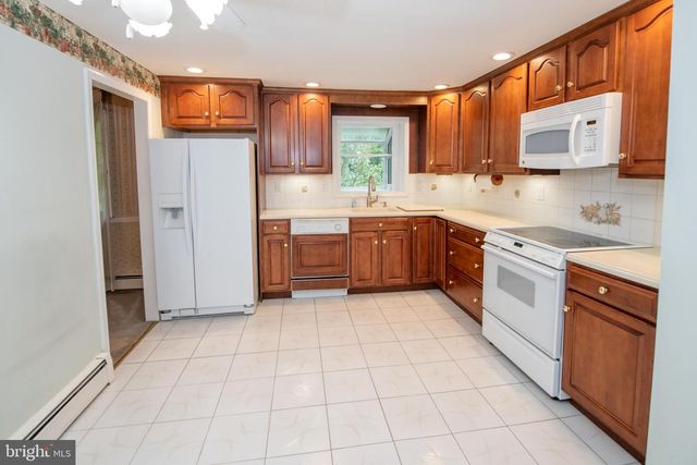 178 MALLARD RD, Holland, PA 18966