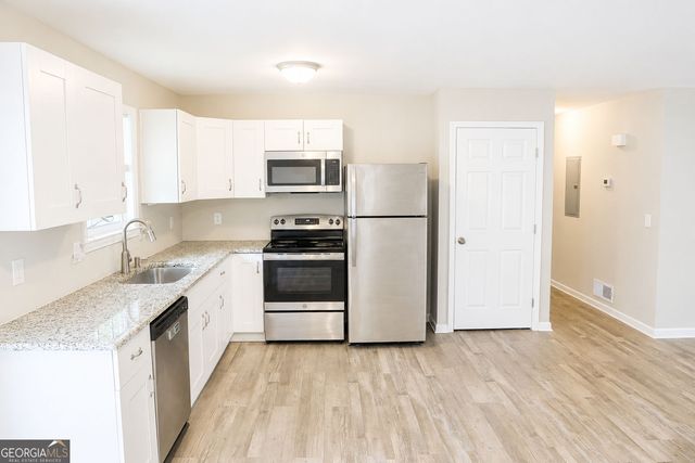 3442 Clarks Bridge Road, Gainesville, GA 30506