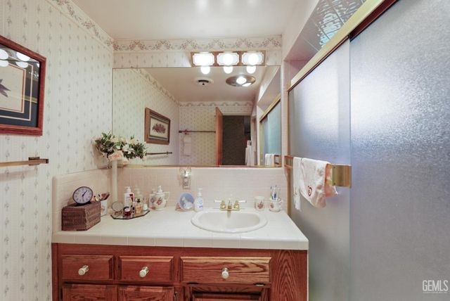 616 Magnolia Avenue, Bakersfield, CA 93305