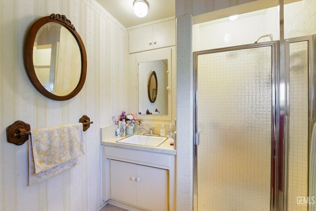 616 Magnolia Avenue, Bakersfield, CA 93305